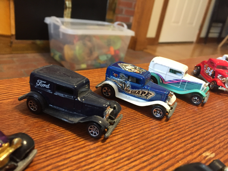Illustration for article titled Enormous Die-Cast Collection - Box 39 - Found on Road Dead